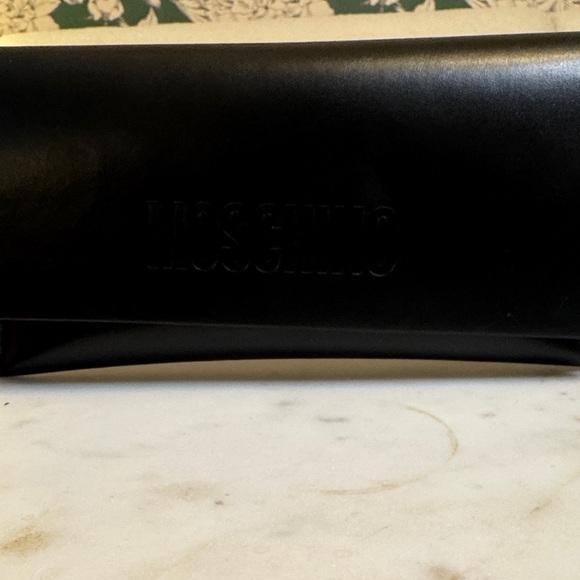 Moschino Brown Tortoise Sunglasses NIB with case & lense cloth - Picture 6 of 6